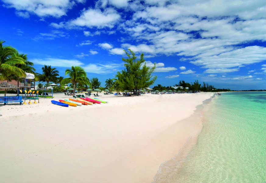 Viva Wyndham Fortuna Beach Daypass Image