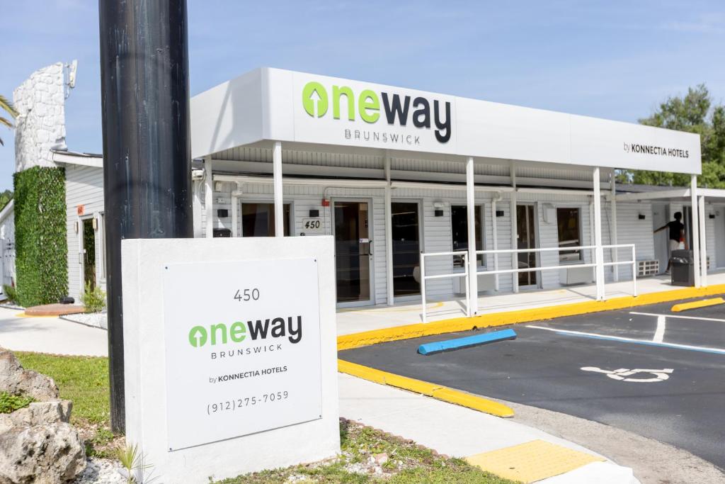 OneWay Brunswick Image