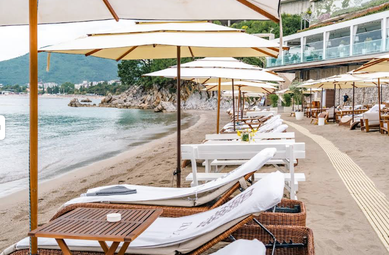 Dukley Beach & Bar Image