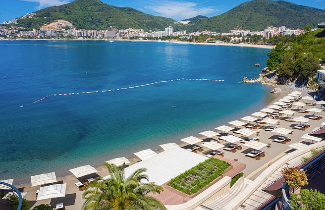 Dukley Beach & Bar Image