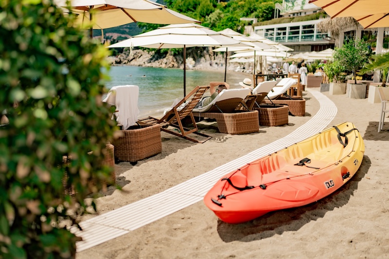 Dukley Beach & Bar Image
