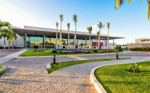 Moon Palace Resort Daypass Image