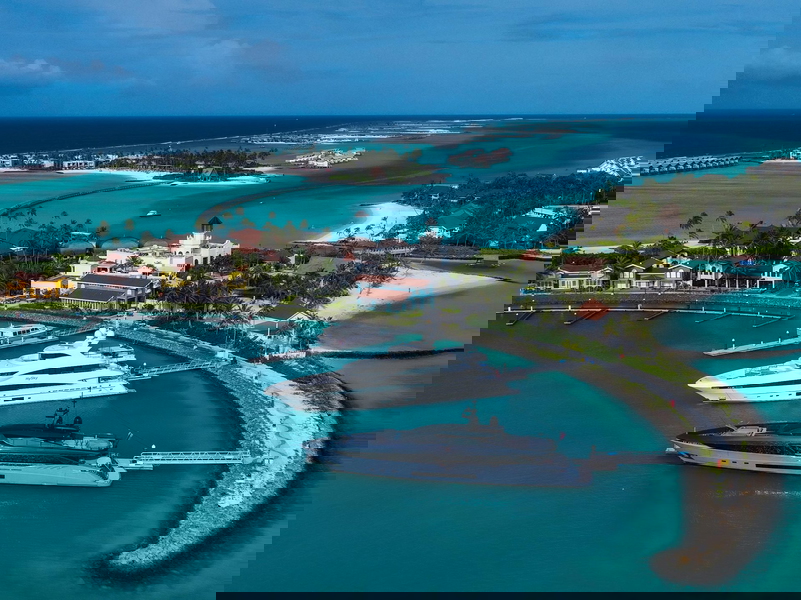 CROSSROADS Maldives Image