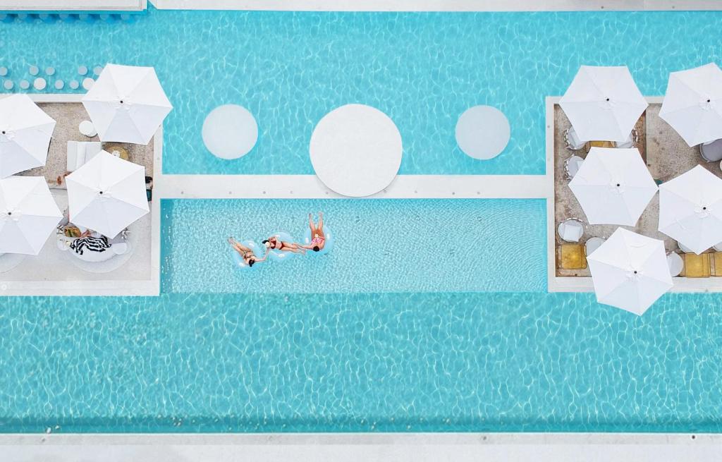 Sundance Dayclub Hua Hin Image